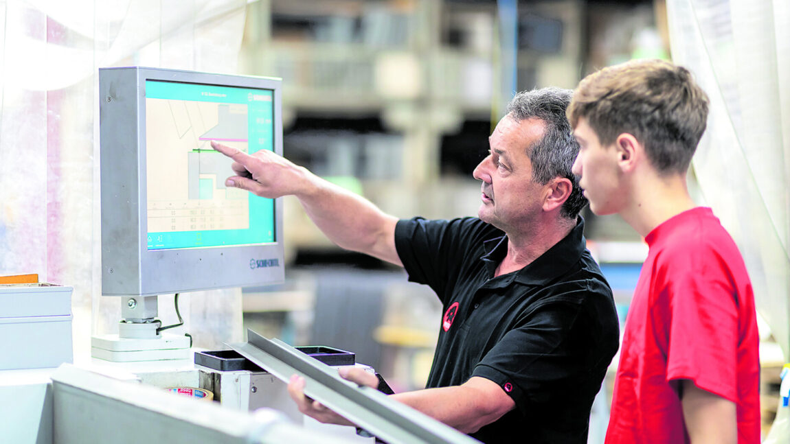 Mehr über den Artikel erfahren Wir bilden Lehrlinge aus (m/w/d) – Fachrichtung Prozesstechniker